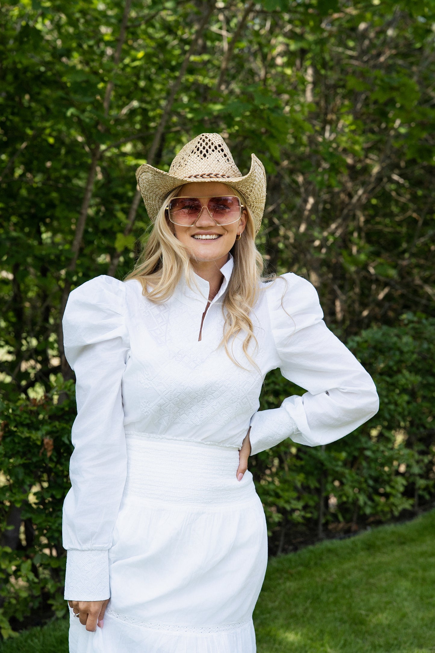 Drømmeblusen Hvit med hvitt broderi