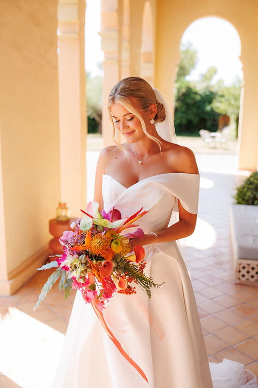 Smykke i forgylt sølv med perle