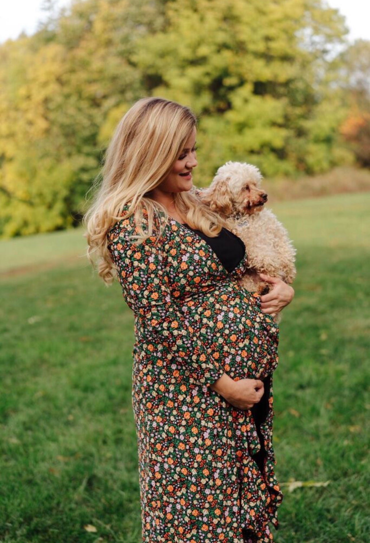 Hund av ferskvannsperler og forgylt sølv