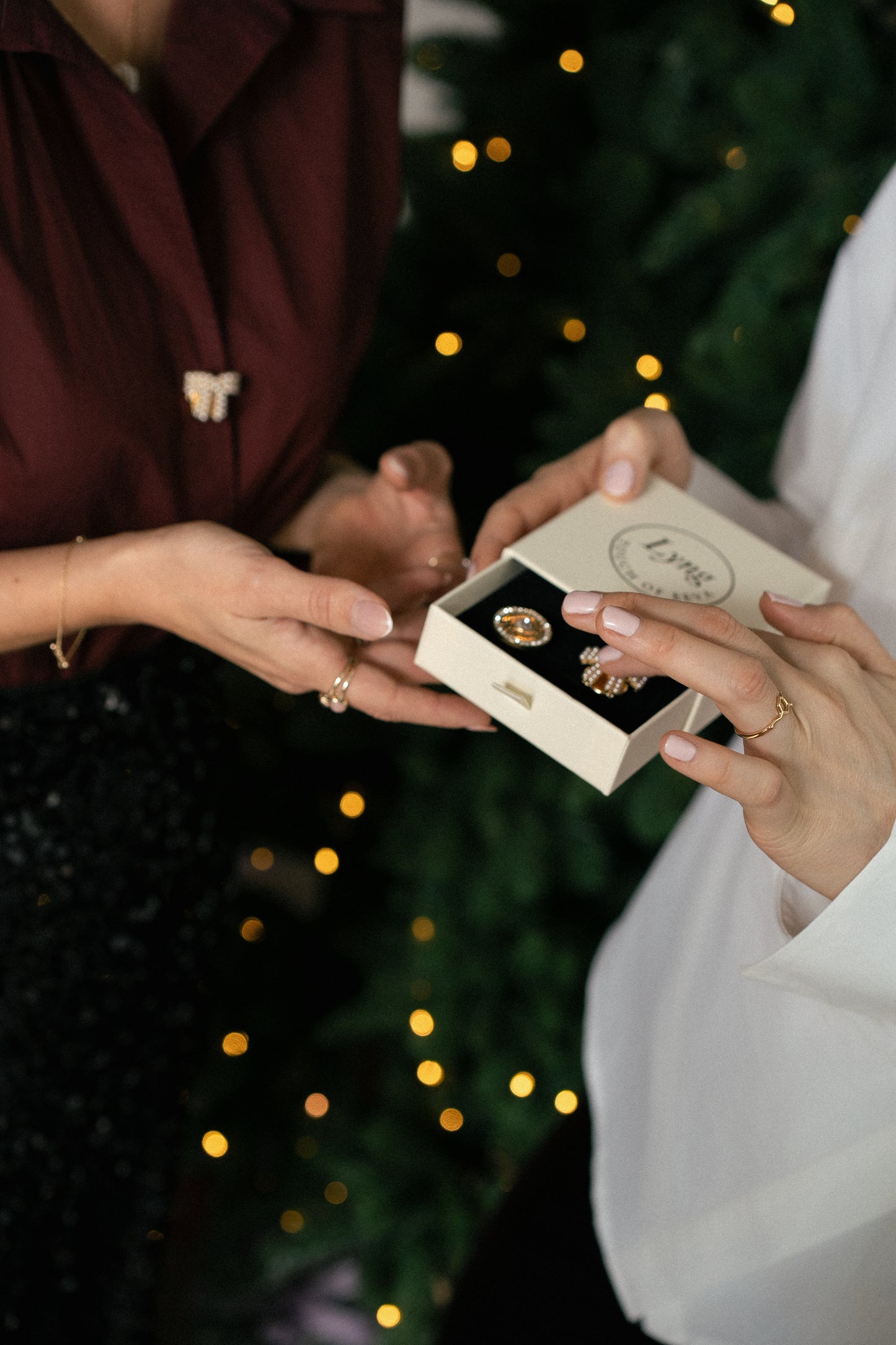 "Fette Rå" Button Cover