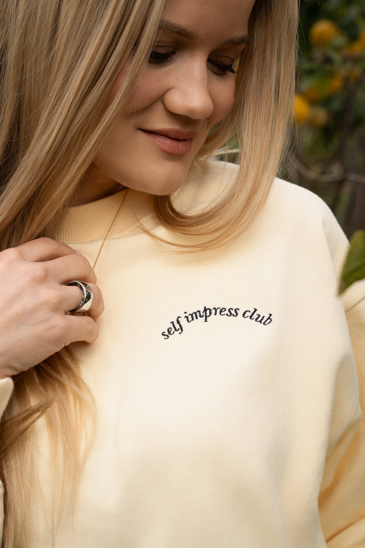 Self Impress Club Genser - Gul