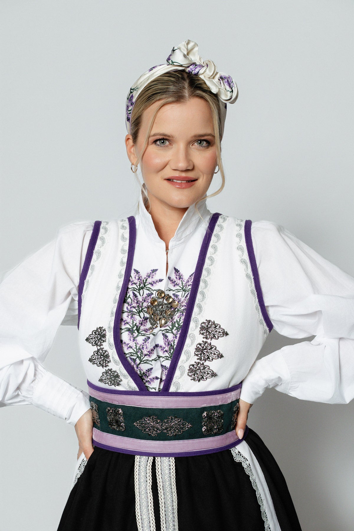 Lyng silkeskjerf - Forhåndssalg